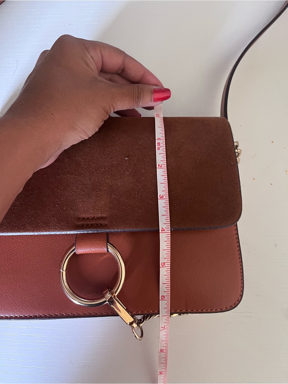 Circle ring crossbody bag - Picture 7 of 8